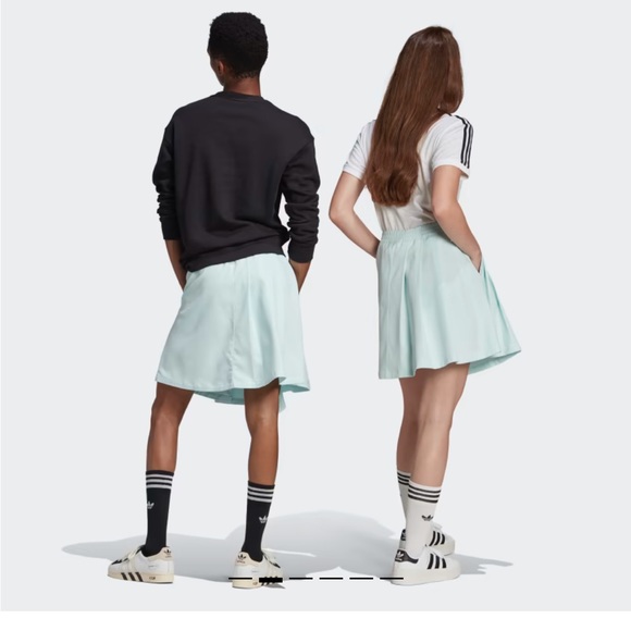 NWT Adidas gender neutral size small - Picture 2 of 9